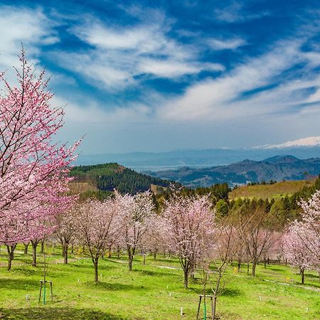 Urabandai Lake Resort Goshiki No Mori Kitashiobara Экстерьер фото