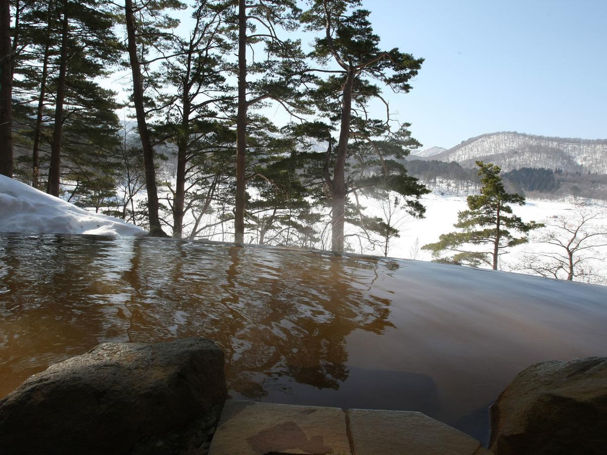 Urabandai Lake Resort Goshiki No Mori Kitashiobara Экстерьер фото